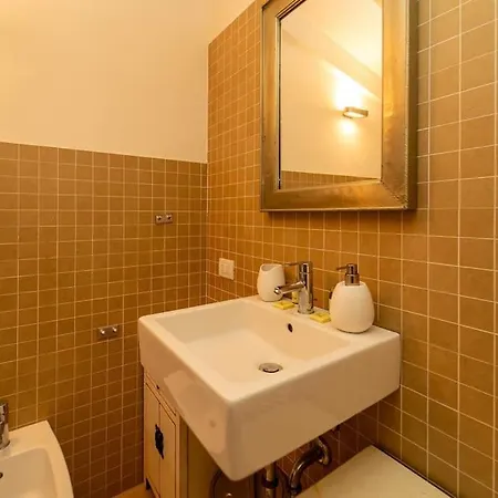 Luxury In Center *