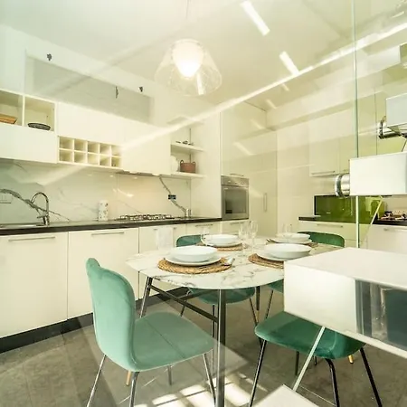 Luxury In Center *
